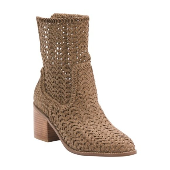 NEW KELSI DAGGER Armadillo Emery Crochet Booties - Picture 1 of 3